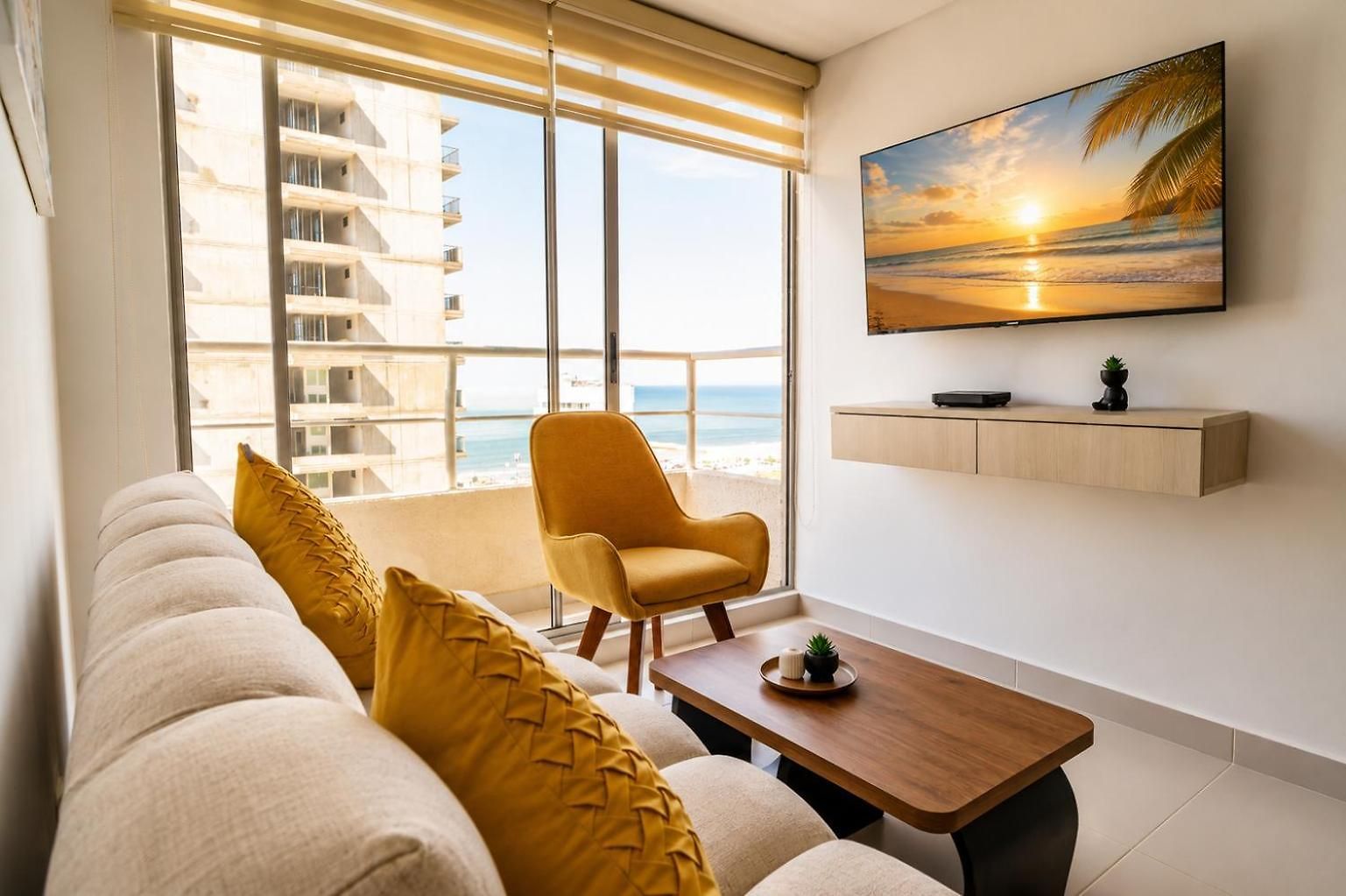 Golden Breeze, Seaview, Old Town & Pool Cartagena