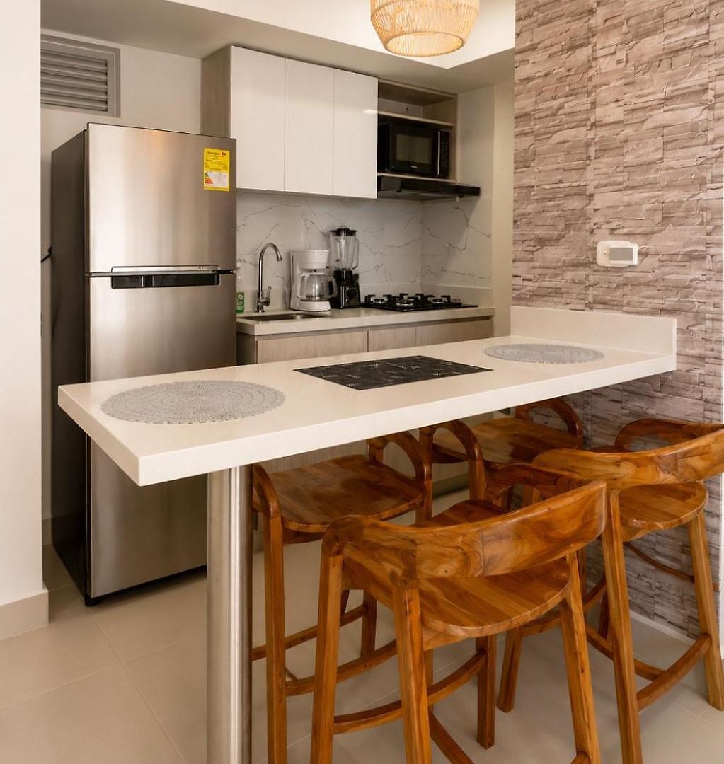 Golden Breeze, Seaview, Old Town & Pool Apartamento *
