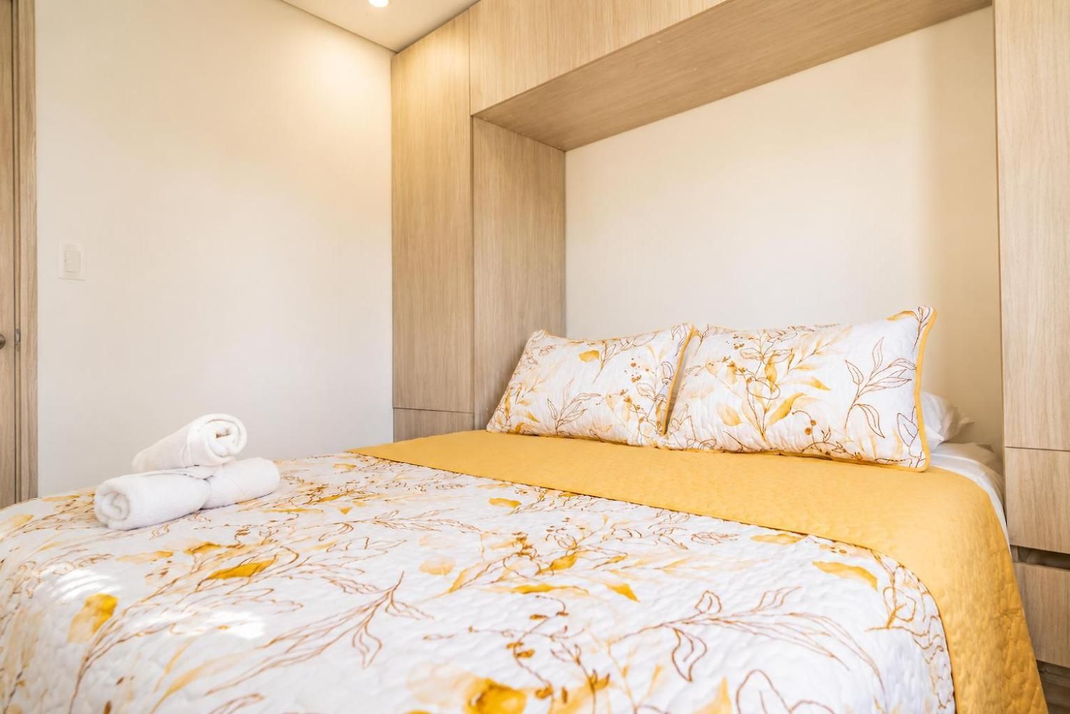 Apartamento Golden Breeze, Seaview, Old Town & Pool Cartagena