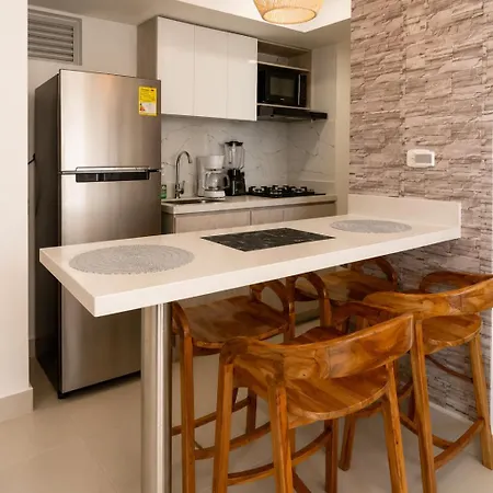 Golden Breeze, Seaview, Old Town & Pool Apartamento *