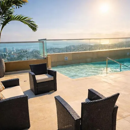 Golden Breeze, Seaview, Old Town & Pool Cartagena
