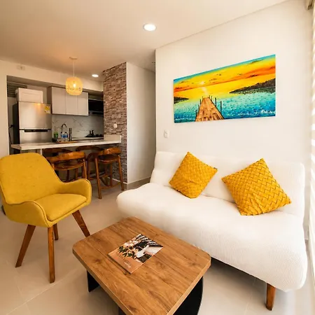Golden Breeze, Seaview, Old Town & Pool Apartamento