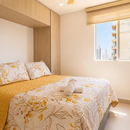 Apartamento Golden Breeze, Seaview, Old Town & Pool *