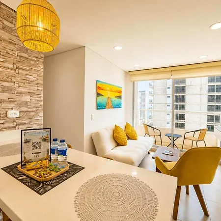 Golden Breeze, Seaview, Old Town & Pool Apartamento